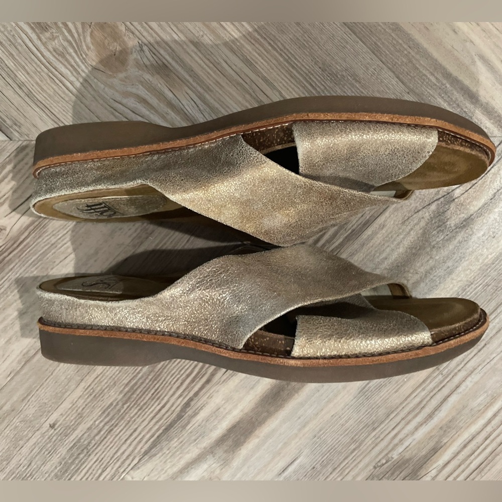 Metallic Sandals - Picture 3 of 4